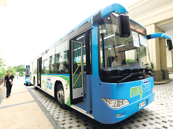 The Euro 4-certified MyBus units plying the North Reclamation Area in Cebu are said to be controlled by computers, which means limits can be set on speed, among others. (SUN.STAR FILE) 