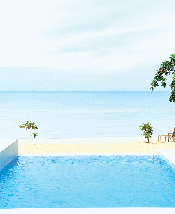 SEA OF SERENITY. A view of the Visayan Sea from one of Kandaya Resort’s seven Ocean Pool Villas, each with its own infinity pool. 